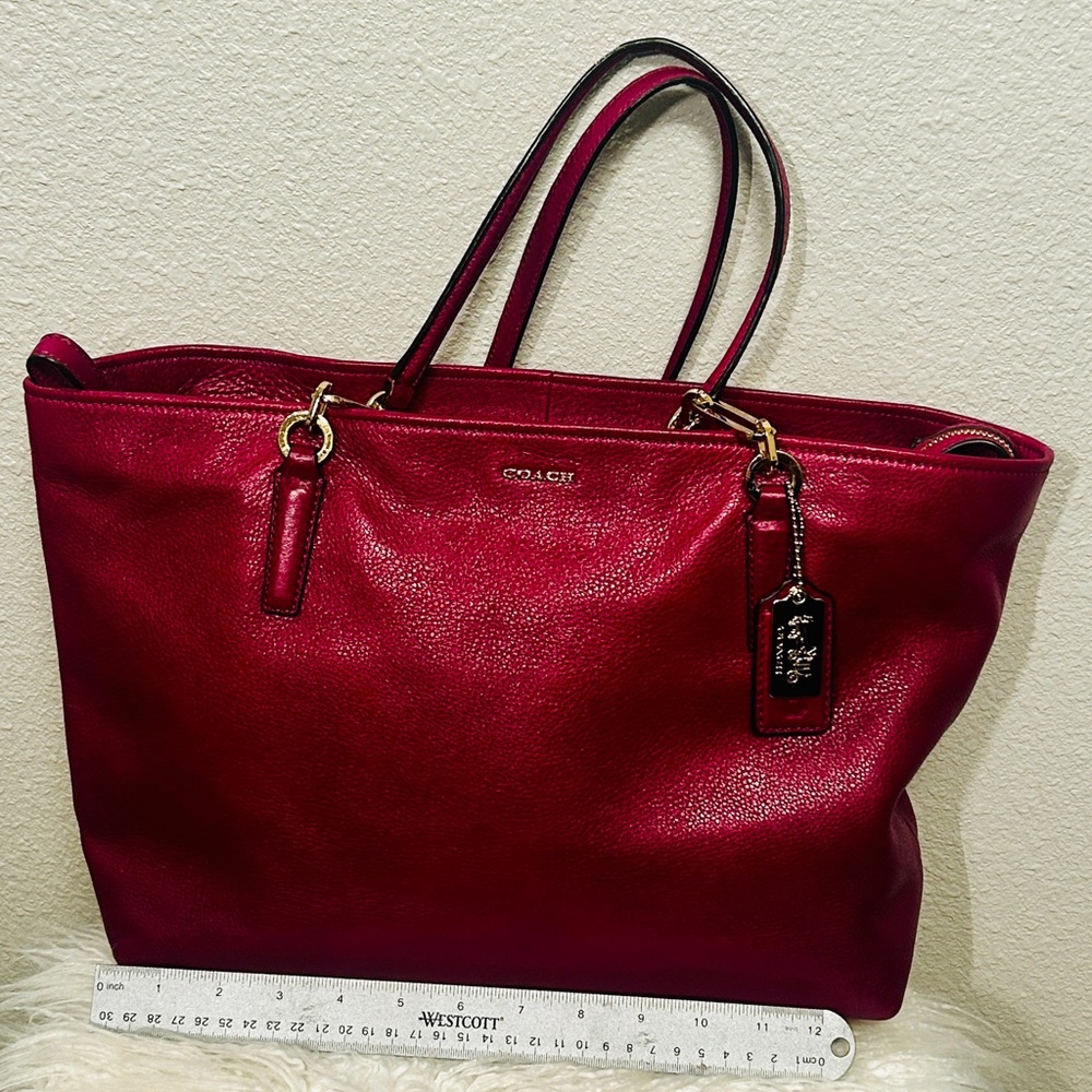 Coach 2013 Raspberry Gold Lg Leather Zip Tote Bag both original keychain tags - Picture 3 of 10